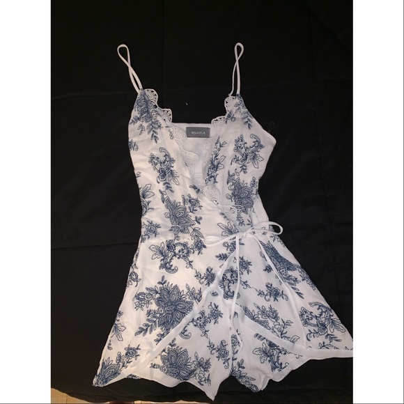 Pants - White and blue 🌸 romper!